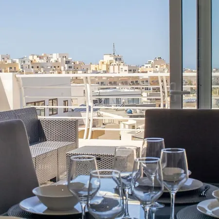 Seaview Flat 5 In Mellieha, Central, Nearby Beaches *