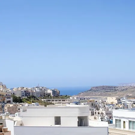 Seaview Flat 5 In Mellieha, Central, Nearby Beaches Apartment
