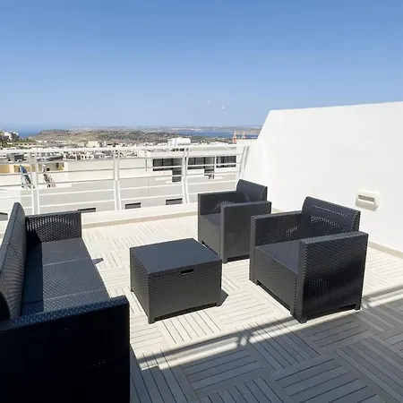 Flat 5 Seaview & View With Terrace, Nearby Beaches * Mellieha