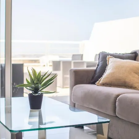 Flat 5 Seaview & View With Terrace, Nearby Beaches