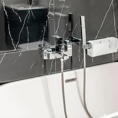 Flat 5 Seaview & View With Terrace, Nearby Beaches *