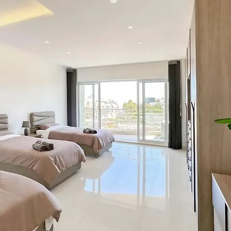 Flat 5, Seaview 3 Bedroom Apartment In Mellieha, Central, Nearby Beaches