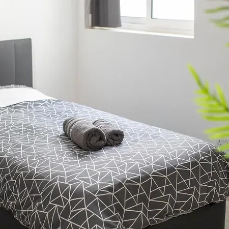 Flat 5 Seaview & View With Terrace, Nearby Beaches דירה